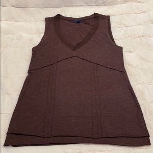 🟡 Gap tank top